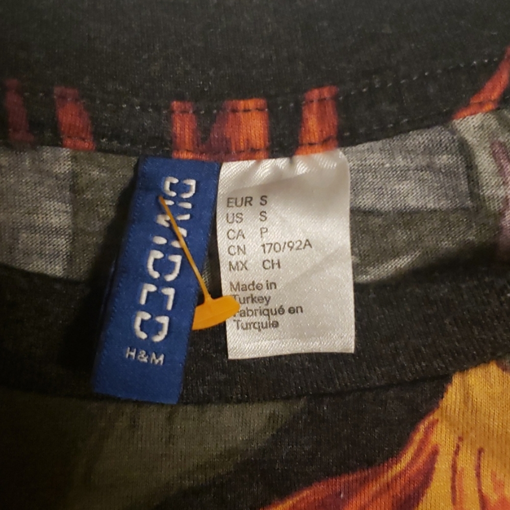 T-shirt - Picture 2 of 2